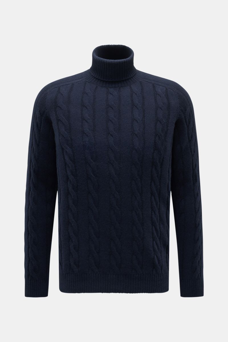 von Braun Cashmere Rollkragenpullover navy, frontal fotografiert, mit klassischem Zopfmuster, anliegendem Rollkragen, Regular Fit, weichem Cashmere aus Innerer Mongolei, flexiblen Rippbündchen.