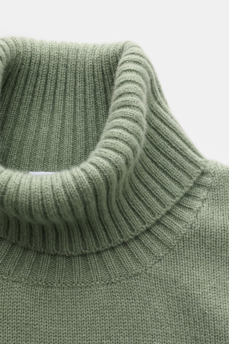 von Braun Cashmere Rollkragenpullover graugrün aus reiner Mongolei-Cashmere, weiches mittelfeines Strickbild, Regular Fit, Rippbündchen, Detailfoto von oben