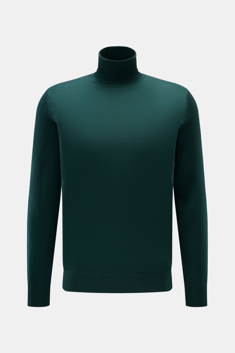 Front view of von Braun Merino turtleneck jumper dark green, slim fit with close-fitting turtleneck and flexible ribbed bands.

This incredibly fine knit VON BRAUN jumper in merino wool is a timeless classic for stylish, elegant looks.

Pur