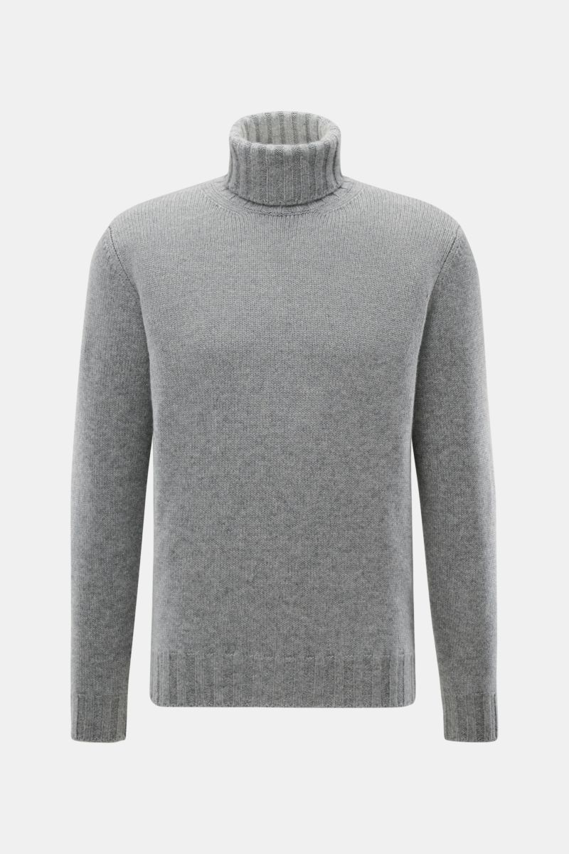Front view of Fioroni Cashmere Rundhalspullover dunkelgrau meliert, a slim fit, mid-fine knit, dark grey melange turtleneck sweater with flexible ribbed cuffs made of pure, soft cashmere. Souveräne Eleganz in ihrer luxuriösesten Form: Der Rollkragenpullov
