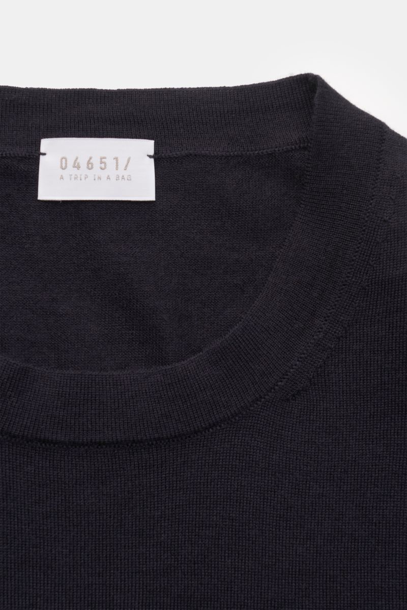 04651/ A trip in a bag Merino Feinstrick-Rundhalspullover navy