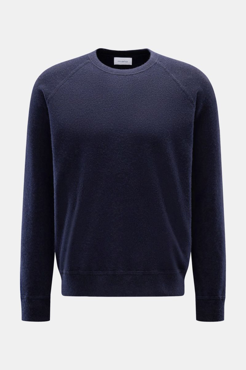 Front view of Malo Cashmere Rundhalspullover navy, a pure cashmere sweater with a very soft feel, fine knit, regular fit, round neckline, raglan sleeves, and comfortable ribbed cuffs. Minimalism in its finest form: this sweater from Malo offers uncompromi