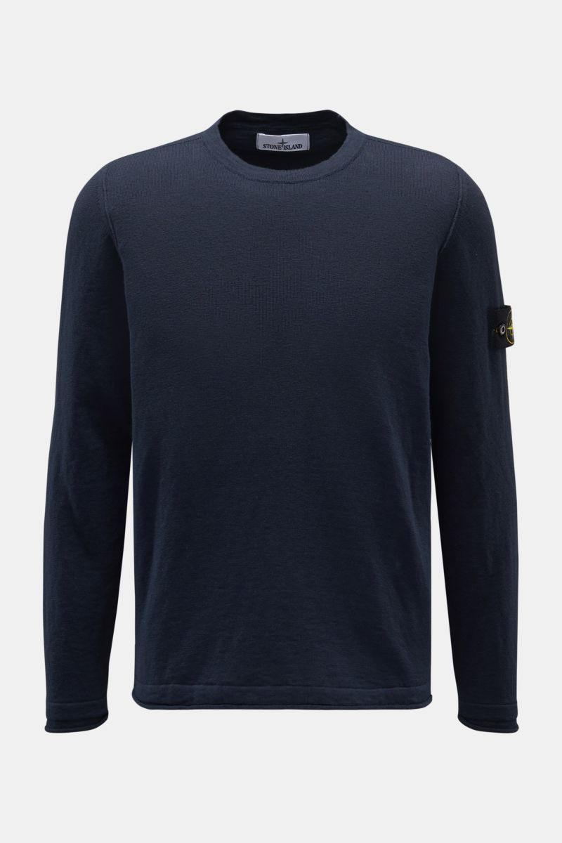 Stone Island Rundhalspullover navy, Slim Fit, feines Strickbild, weicher Griff, Rundhalsausschnitt, rollierte Saumkanten, Kompass-Badge, frontale Ansicht.
