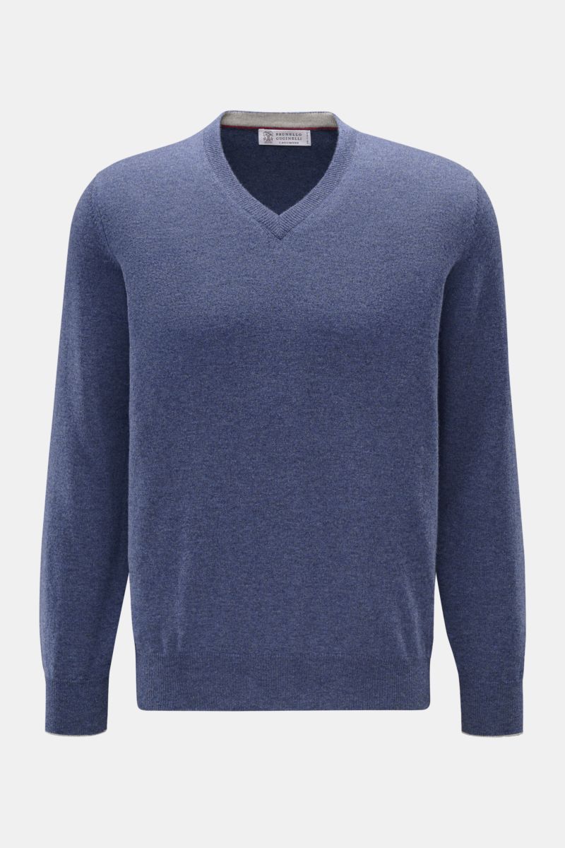 Front view of a Brunello Cucinelli Cashmere V-Neck Pullover blau meliert, showcasing luxurious pure cashmere, very soft touch, fine knit, narrow contrast edges, regular fit, V-neckline, and flexible ribbed cuffs. Luxuriöser Cashmere in Verbindung mit klas