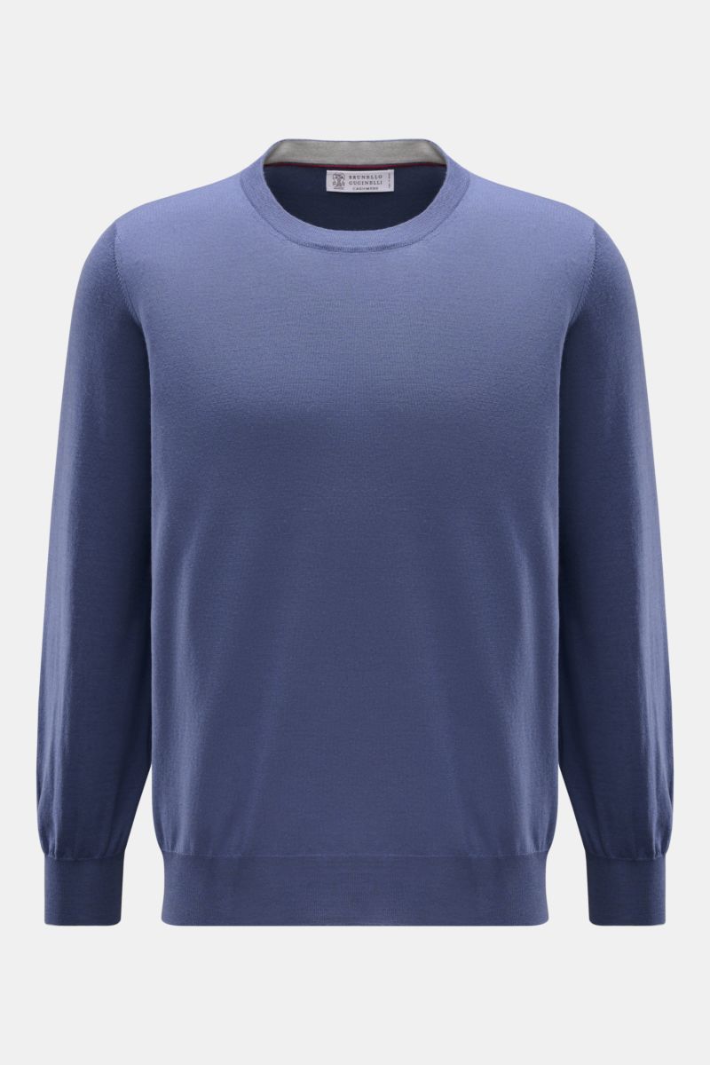 Front view of a Brunello Cucinelli Rundhalspullover blau, a timeless, versatile wool and cashmere knit sweater with fine texture, slim contrast edges at cuffs, regular fit, and flexible ribbed cuffs. Dieser zeitlose, vielseitige Pullover von BRUNELLO C