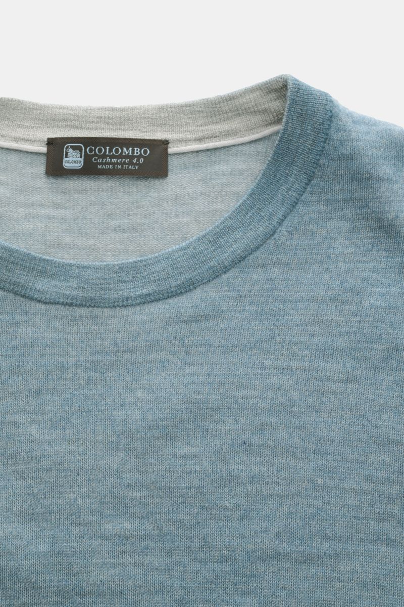 Alt tag (125 characters max):
Close-up front view of Colombo Cashmere crew neck jumper smoky blue, highlighting fine knit texture and ribbed collar.

Description:
Make statement in stylish elegance: This jumper by COLOMBO in exquisite cashmere feels as