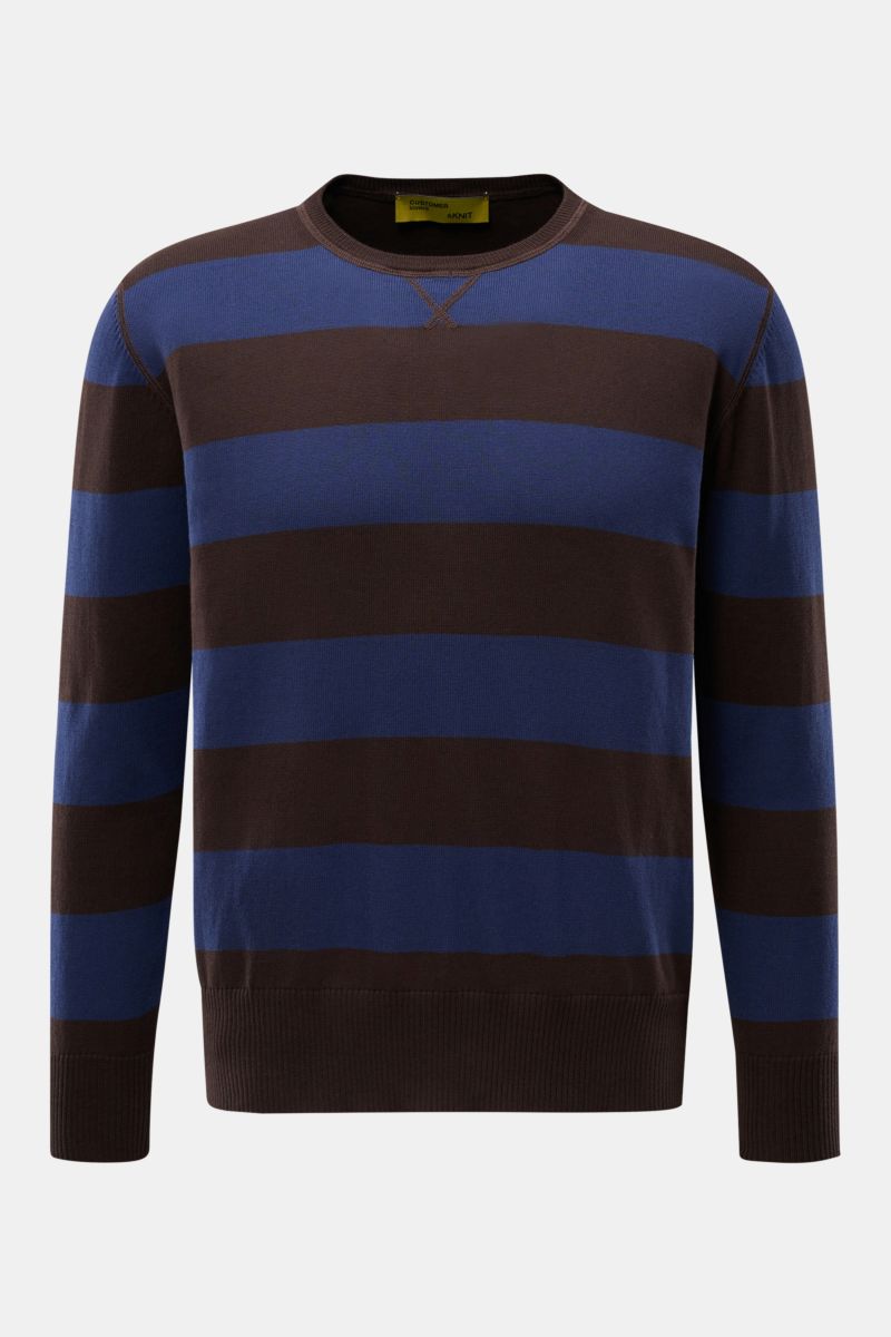 Front view of B.F. Knitwear Crew neck jumper navy/dark brown striped, a lightweight summer knit with fine cotton knit stripes.

Description:  
Lightweight summer knit by experts B.F. KNITWEAR: This fine knit crew neck jumper in cotton with block stripe