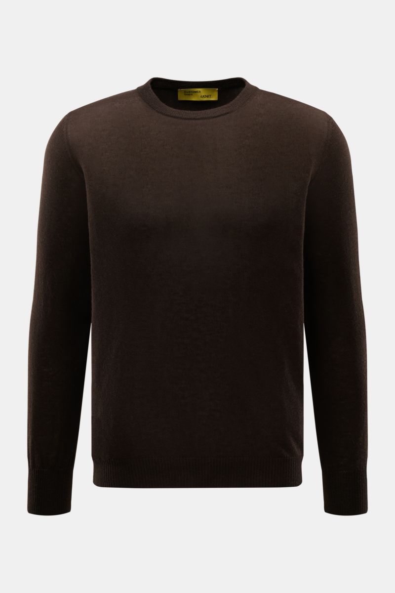 Front view of B.F. Knitwear Cashmere crew neck jumper dark brown, lightweight summer cashmere, slim fit with elasticated rib knit bands.

Description: Lightweight summer cashmere from knitwear experts B.F. KNITWEAR: enhance your spring wardrobe with a 