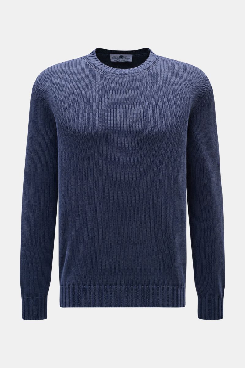 Front view of Della Ciana Crew neck jumper dark blue, elegant Italian cotton jumper with slim fit and ribbed bands.

This elegant Italian cotton jumper by DELLA CIANA will enhance your spring wardrobe with its classic fit and can be styled in a variety