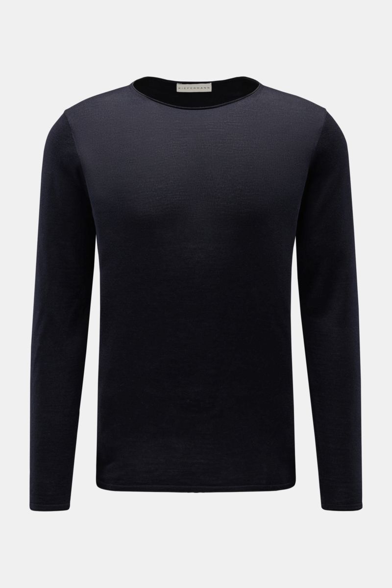 Front view of Kiefermann Merino crew neck jumper 'Benjamin' dark navy, a luxurious basic piece made of pure merino wool with a soft feel, very fine knit, regular fit, and crew neck, ideal for layering on cold days.