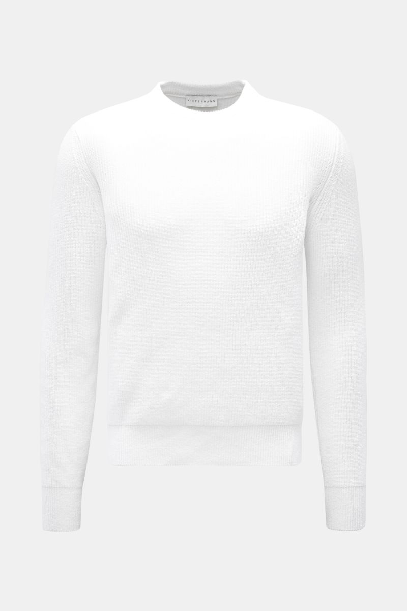 Kiefermann Rundhalspullover 'Glenndun' weiß, Slim Fit, mittelfeines Strickbild, Baumwoll-Microfaser-Mix, frontal fotografiert, Rundhalsausschnitt.