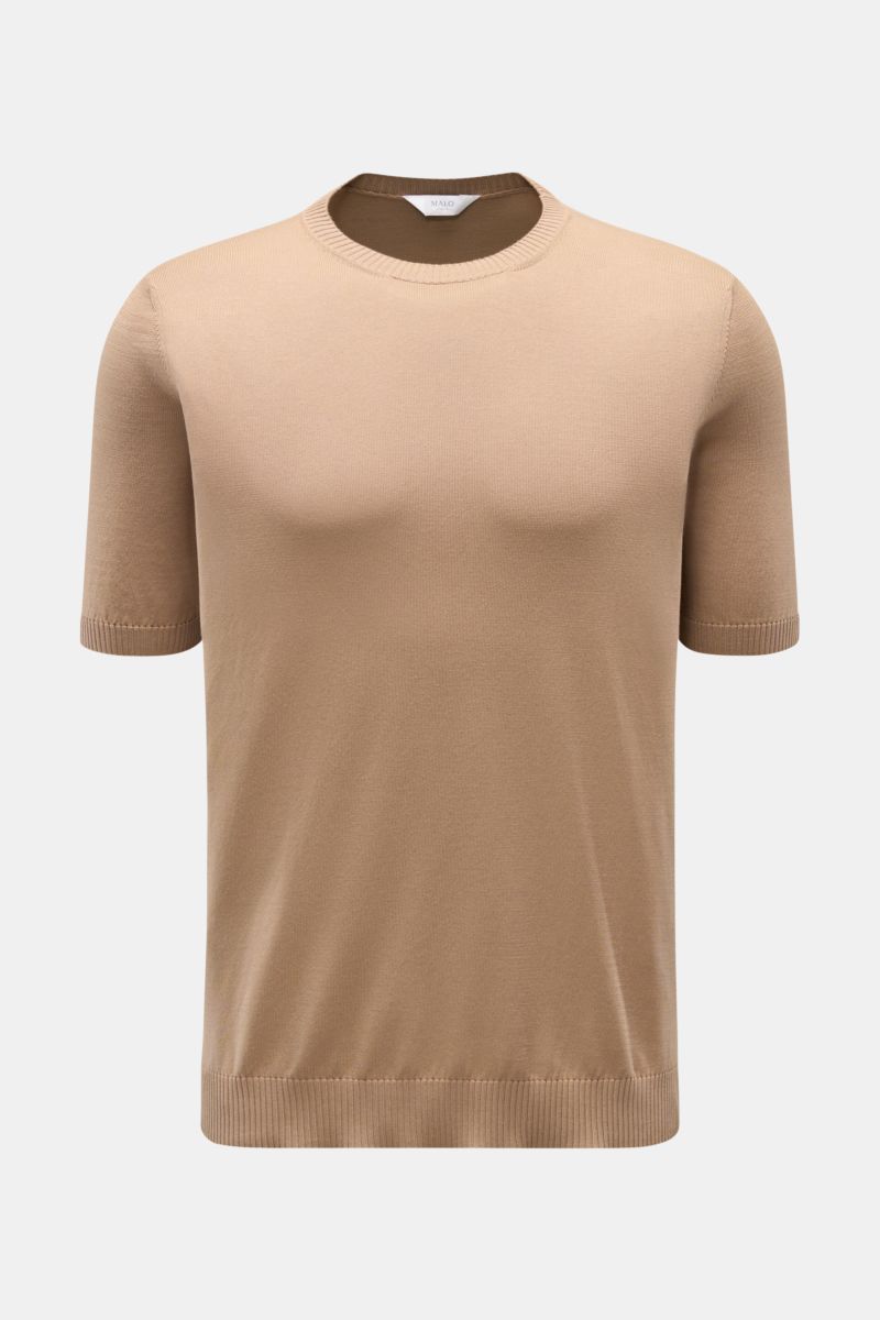 Malo Kurzarmpullover braun, von vorne fotografiert, aus reiner Baumwolle, Regular Fit, weicher Griff, feines Strickbild, Rundhals, Rippbündchen.