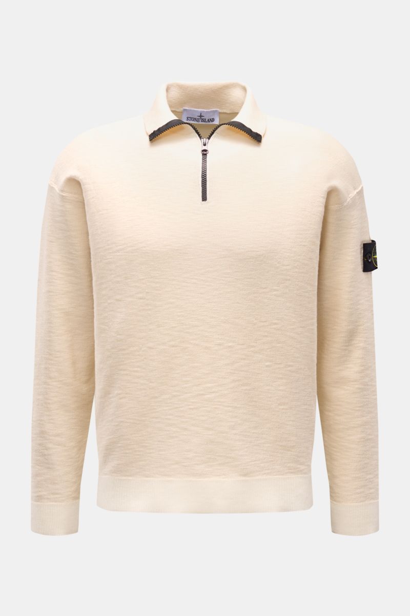 Stone Island Half-zip jumper cream shown from the front, knit with a twist: sporty half-zip jumper in modern purl stitch.  
Knit with a twist: The sporty half-zip jumper by STONE ISLAND in a modern purl stitch is an ideal leisure companion and offers v