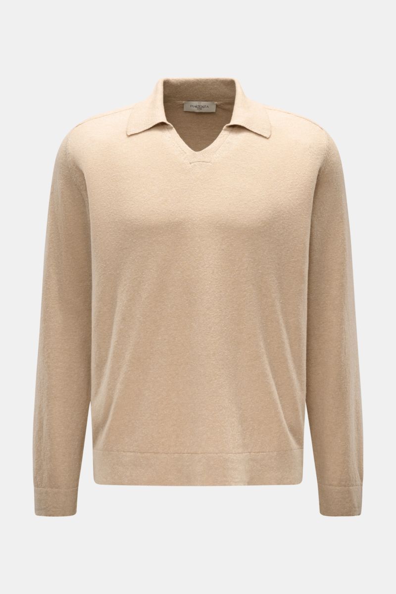 Piacenza 1733 Strickpolo sand meliert, frontal fotografiert, Oversized Fit aus weichem Cashmere-Leinen-Mix mit klassischem Polokragen.
