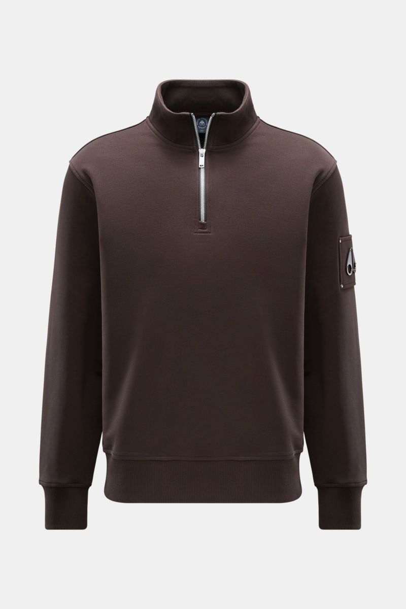 Front view of Moose Knuckles Sweat half-zip jumper 'Hartsfield' grey-brown, sweat made of pure cotton, soft feel, regular fit, high-closing collar with zip, signature metal logo on upper sleeve, elasticated ribbed bands.