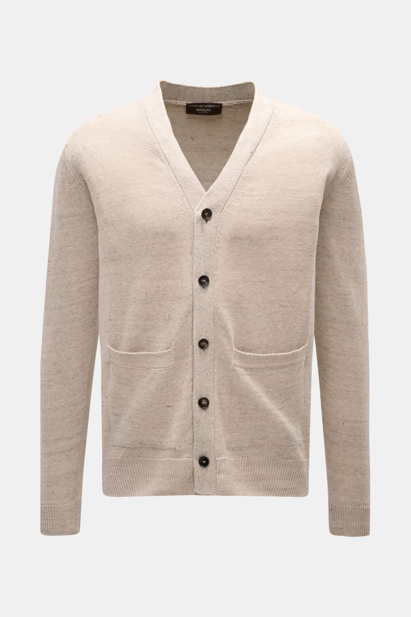 Front view of Filippo de Laurentiis Cardigan beige meliert, made of a linen and cotton blend with a soft feel, fine lightweight knit, regular fit, five-button placket, patch hip pockets, and comfortable rib cuffs. Stylisch ohne viel Aufwand: Mit seinem le