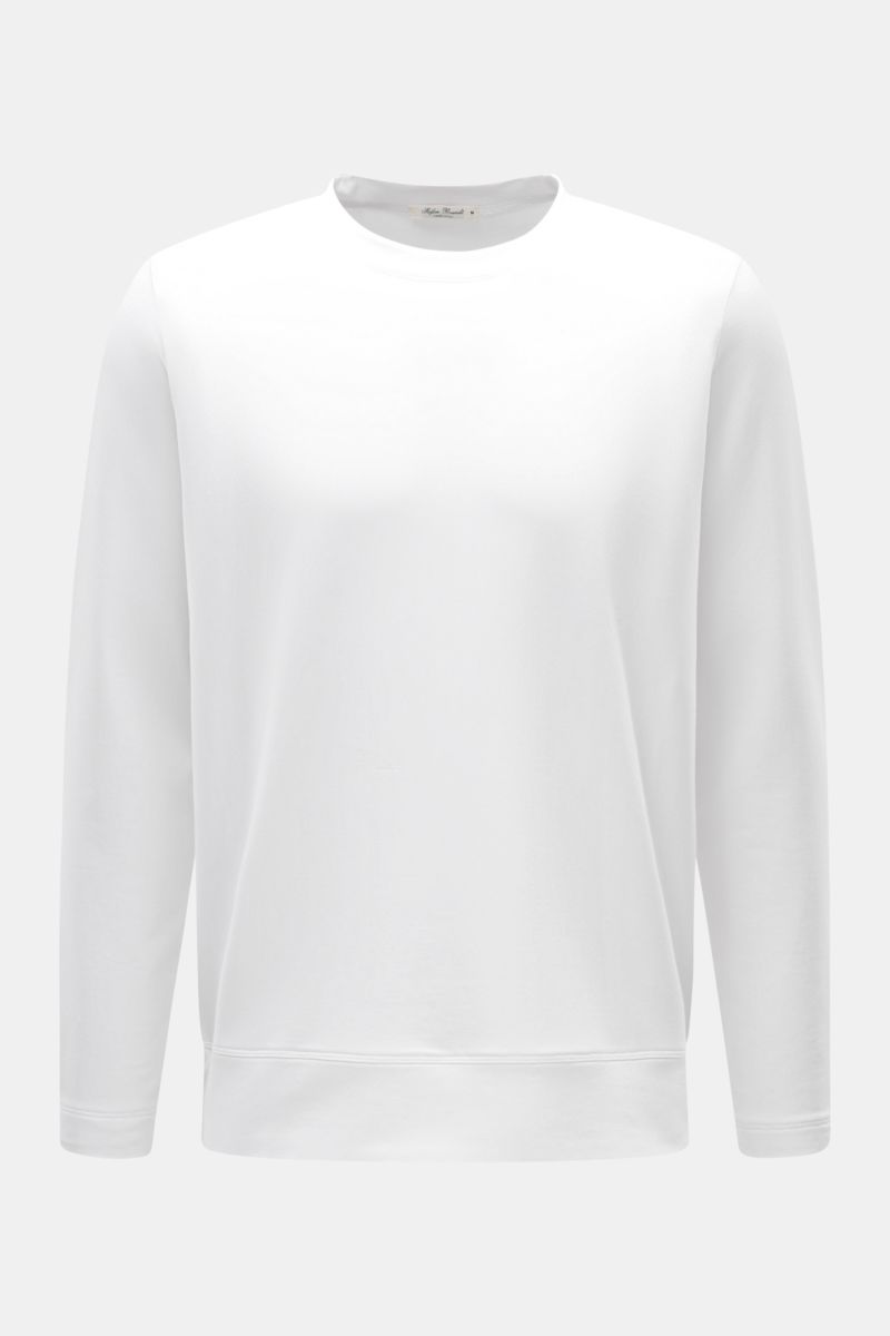 Front view of the Stefan Brandt Sweatshirt 'Edwin' weiß, a white basic sweatshirt made from pure Pima cotton with a soft, smooth feel, regular fit, round neckline, and comfortable hem cuffs. Luxus, den man spürt: Selbst ein Basic wie das Sweatshirt 'Edwin