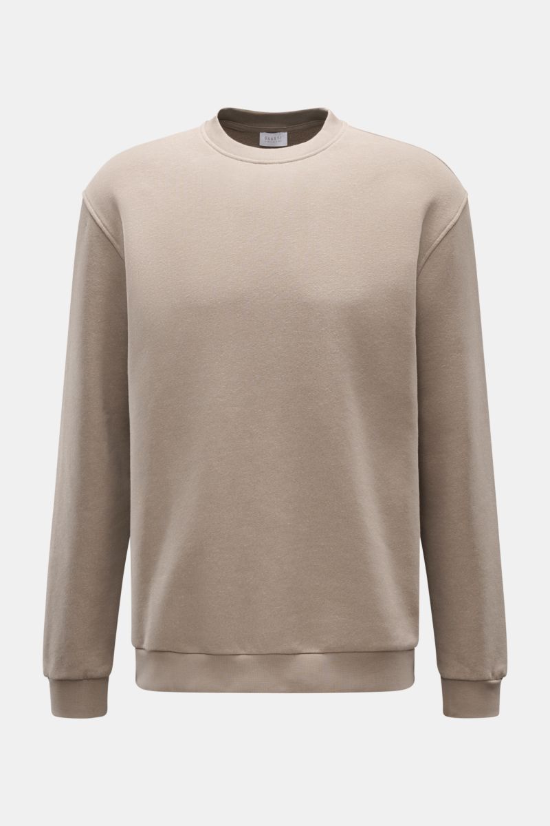 Front view of 04651/ A trip in a bag Crew neck sweatshirt 'CL Crew' taupe mottled, made from a cotton and linen blend with elasticated ribbed bands.

A versatile basic for the warmer months: This sweatshirt by 04651/ A TRIP IN A BAG features a casual c
