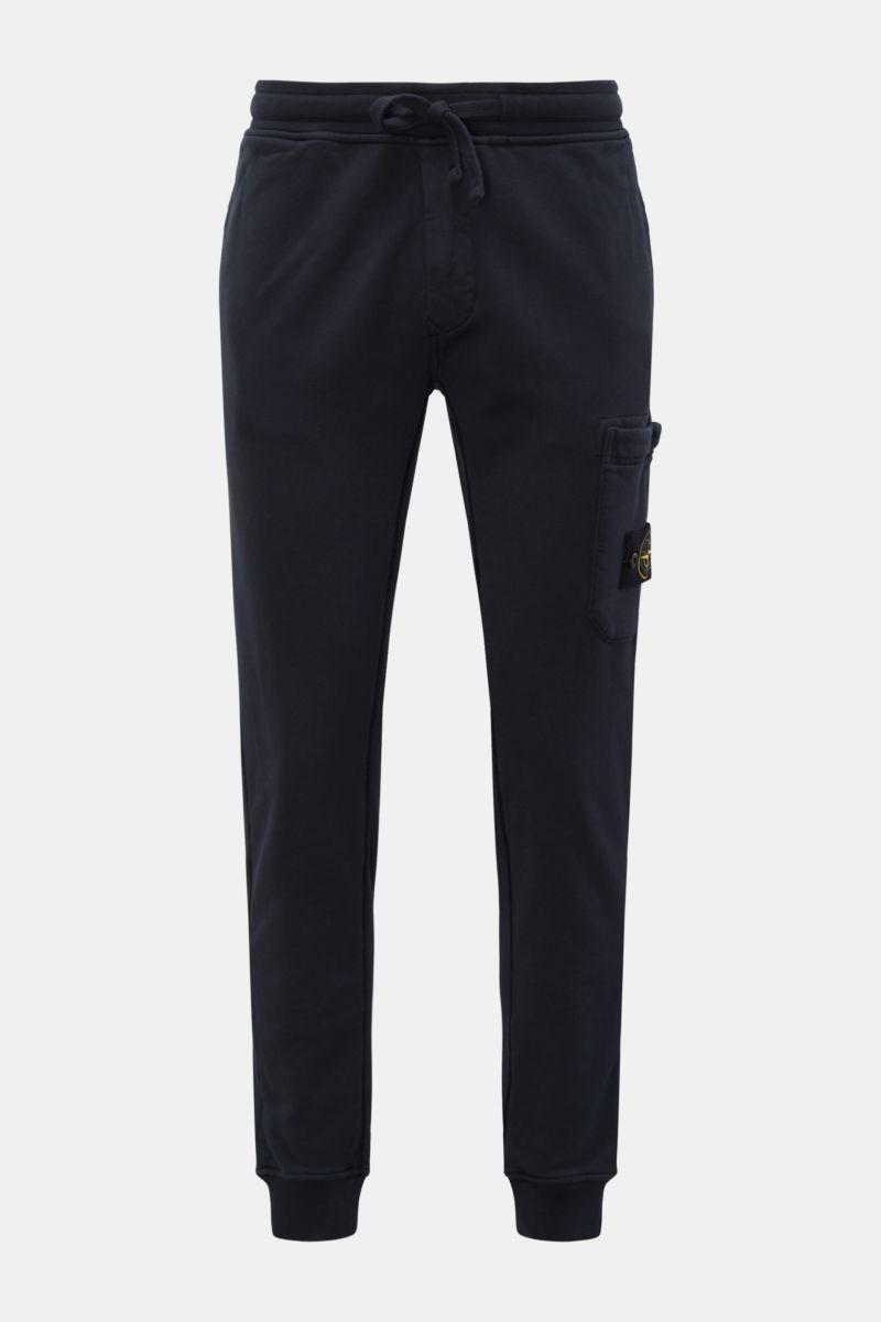 Stone Island Cargo-Sweathose 'Felpa' navy, frontale Ansicht, elastischer Bund, Cargo-Tasche mit Reißverschluss, Kompass-Badge, reine Baumwolle, schmal geschnitten, Rippbündchen.