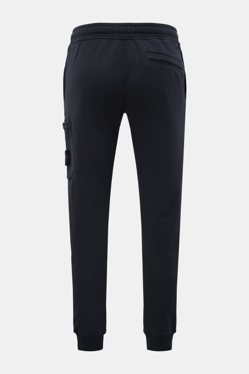 Stone Island Cargo-Sweathose 'Felpa' navy, Rückansicht, schmal zulaufend, elastischer Bund, Cargo-Tasche mit Zipper, Baumwolle, Rippbündchen.