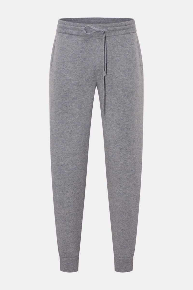 von Braun Cashmere Jogpants grau meliert, frontale Ansicht, weiche, wärmende Jogpants aus reinem Cashmere mit hohem Bund, Tunnelzug, schmal zulaufend, Hüft- und Gesäßtaschen, Tapered Fit, softer Griff.