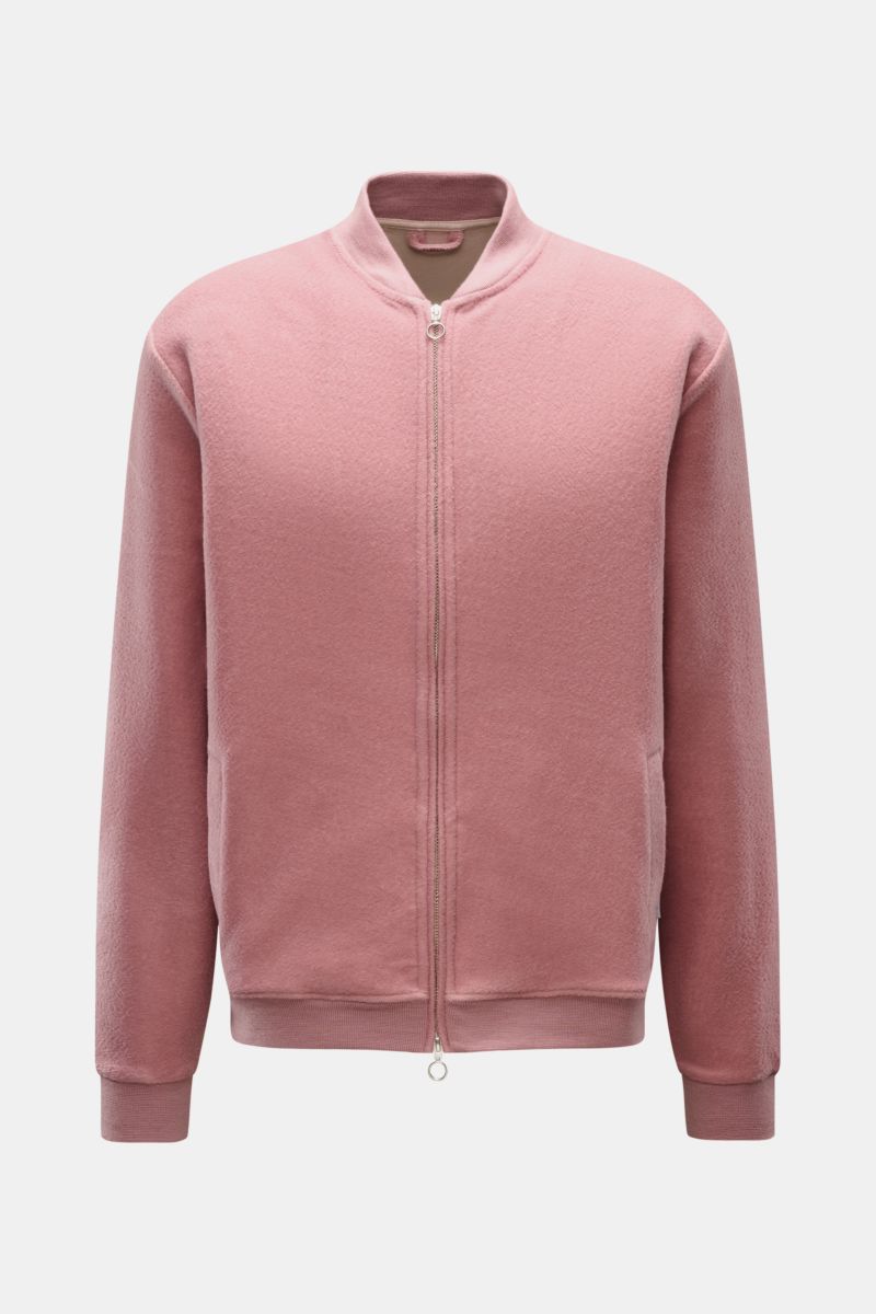 Front view of 04651/ A trip in a bag Blouson altrosa in soft pink fleece with wool-cotton blend, slim fit, ribbed collar and cuffs, two-way zipper, and piped front pockets.