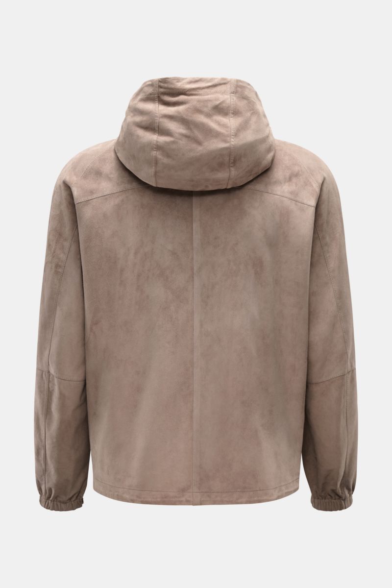 Back view of Emporio Armani Velourslederjacke taupe in soft goat suede with hood, slim fit, elastic cuffs, and raglan sleeves, ideal for casual looks. Urbaner Allrounder with five-button placket, adjustable hem, chest pocket with button, zipper front pock