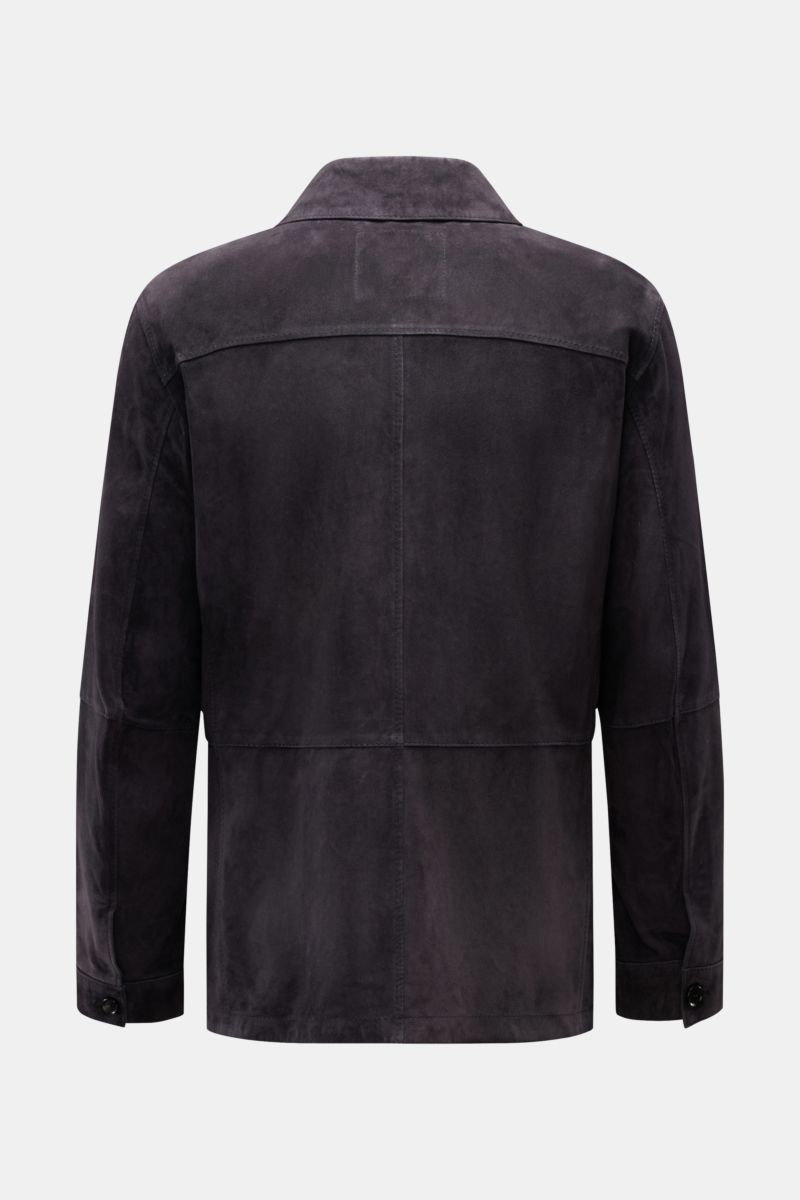 Rear view of Windsor Leather overshirt 'Oleano' navy in soft suede, slim fit, with turn-down collar and buttoned cuffs.

The high-quality overshirt 'Oleano' by WINDSOR is made of soft suede and features practical pockets – a stylish piece for urban men