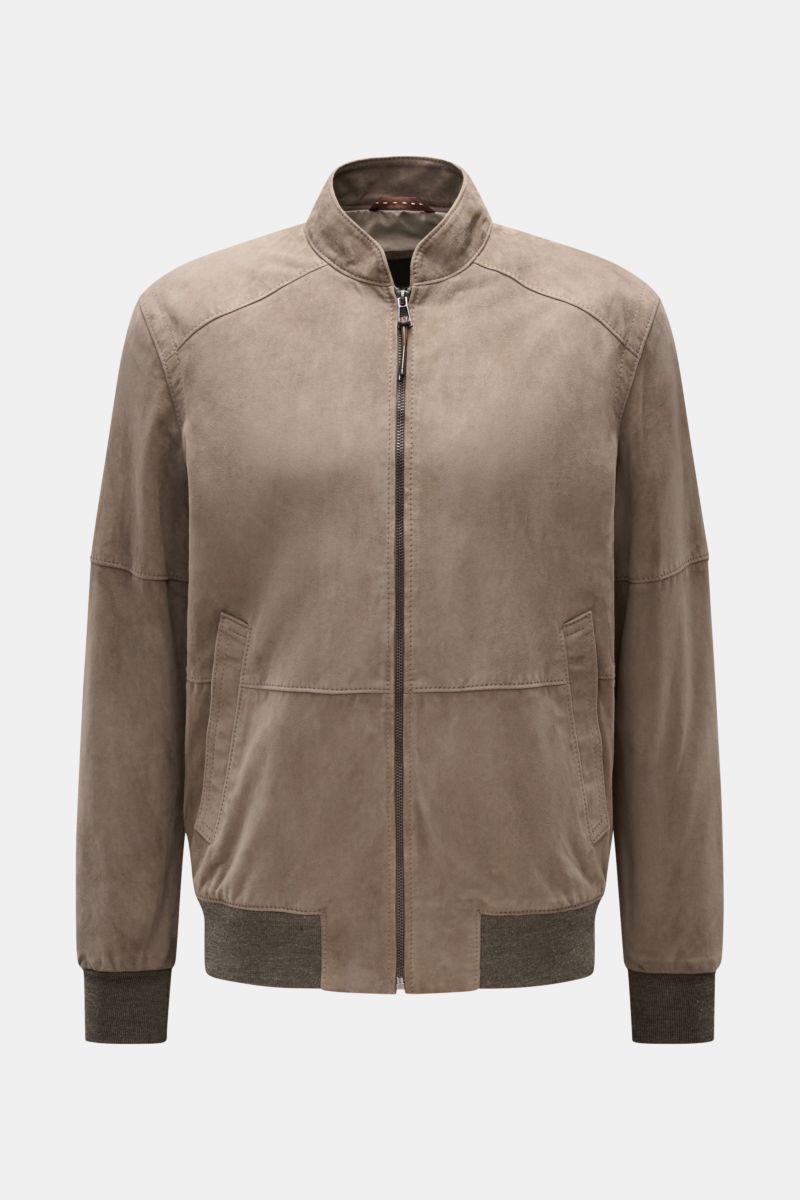 Windsor Lederblouson 'Borello' taupe, frontale Ansicht, Slim Fit, Stehkragen, Reißverschluss, schräge Taschen, elastische Bündchen, softes Veloursleder.