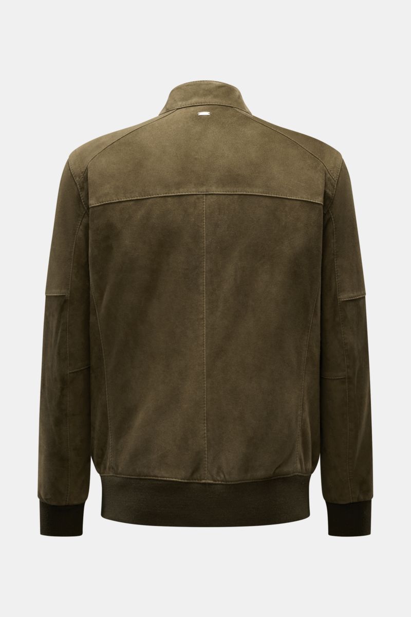 Rear view of Windsor Leather blouson 'Borello' dark olive in soft suede with slim fit, standing collar, zip, and elasticated bands.

The blouson 'Borello' by WINDSOR is made of soft, chrome-free tanned suede. A must-have for the coming season.
