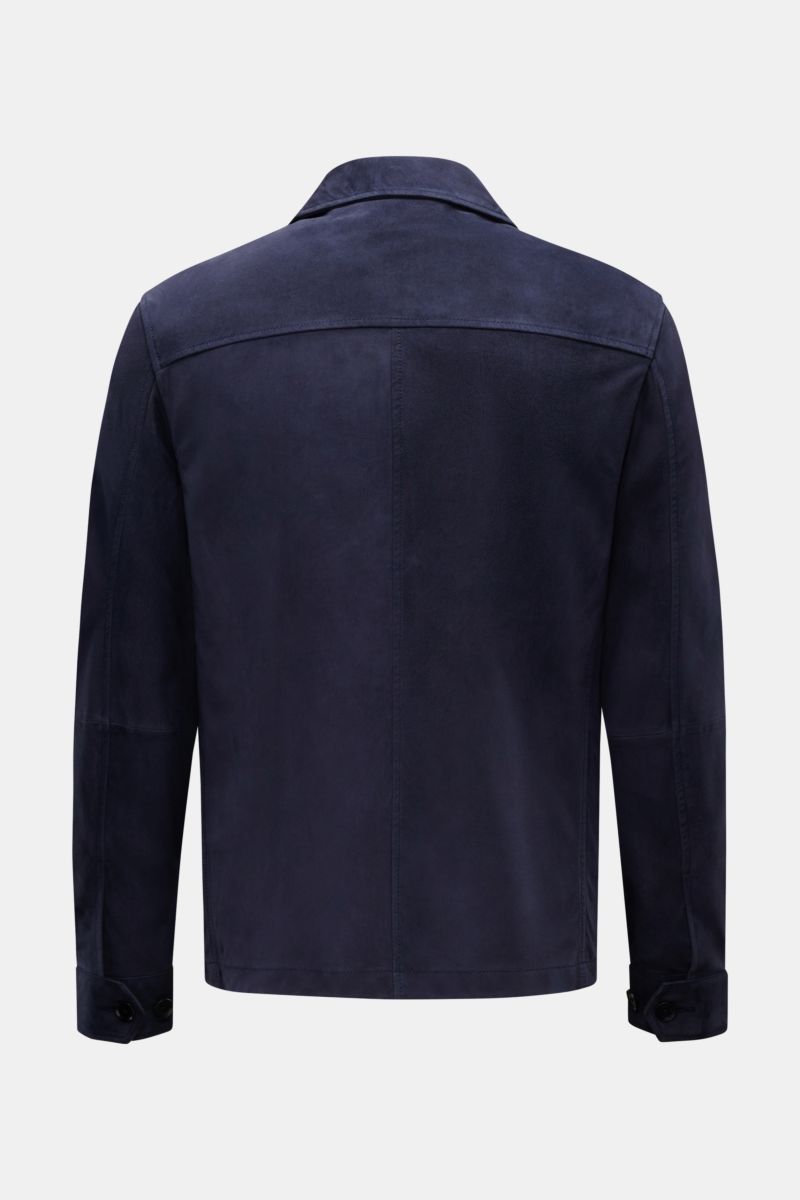 Back view of Belstaff Suede jacket 'Waymark' navy in supple suede with a slim fit and turn-down collar, showing cuffs and tonal lining.

Description: A versatile piece in supple suede: The hybrid 'Waymark' by BELSTAFF is a cool alternative piece, which