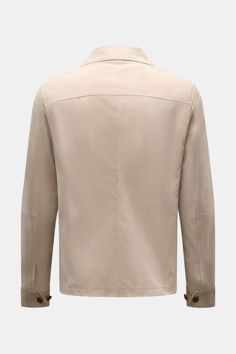 Back view of Belstaff Suede jacket 'Waymark' sand in supple suede with slim fit, turn-down collar, cuffed sleeves, and tonal lining. 

Description: A versatile piece in supple suede: The hybrid 'Waymark' by BELSTAFF is a cool alternative piece, which l