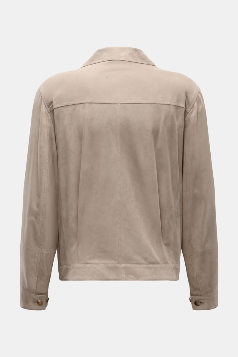 Brunello Cucinelli Velourslederjacke beige von hinten, Slim Fit, samtiges Veloursleder, kurzer Reverskragen, fünf-Knopf-Leiste, ungefüttert, weicher Griff.