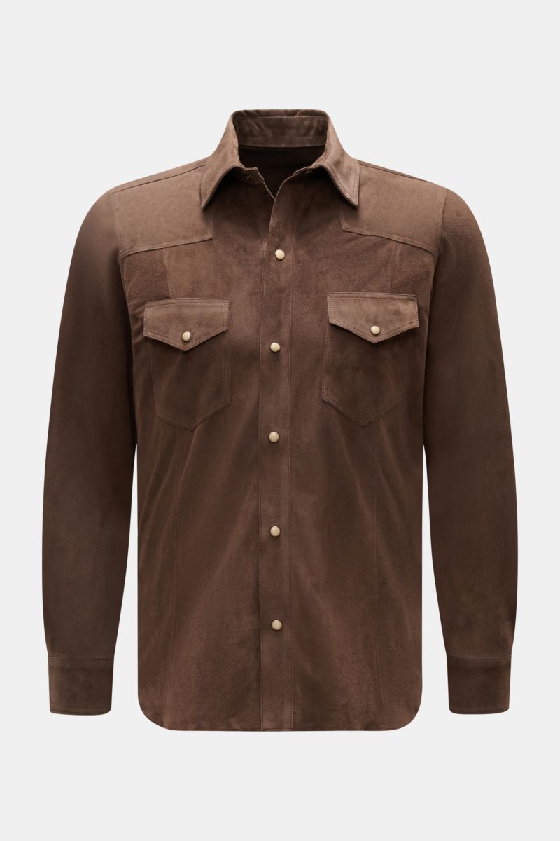 Front view of the Rifugio Suede jacket dark brown in supple lambskin suede, slim fit with turn-down collar, six snap buttons, flap breast pockets, and rounded hem.