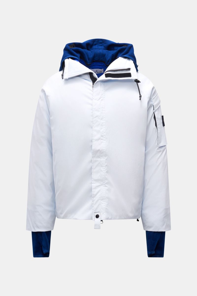 Stone Island Farbwechsel-Jacke 'Ice Jacket Thermosensitive' pastellblau/blau, frontale Ansicht, wind- und wasserabweisend, mit Kapuze und Taschen.