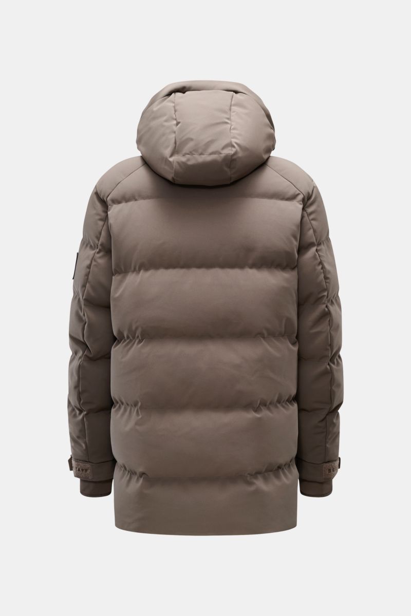 Belstaff Daunenjacke 'Pendulum' graugrün, Rückansicht mit abnehmbarer Kapuze, wind- und wasserabweisend, wärmend gefüttert, Utility-Taschen, Regular Fit.