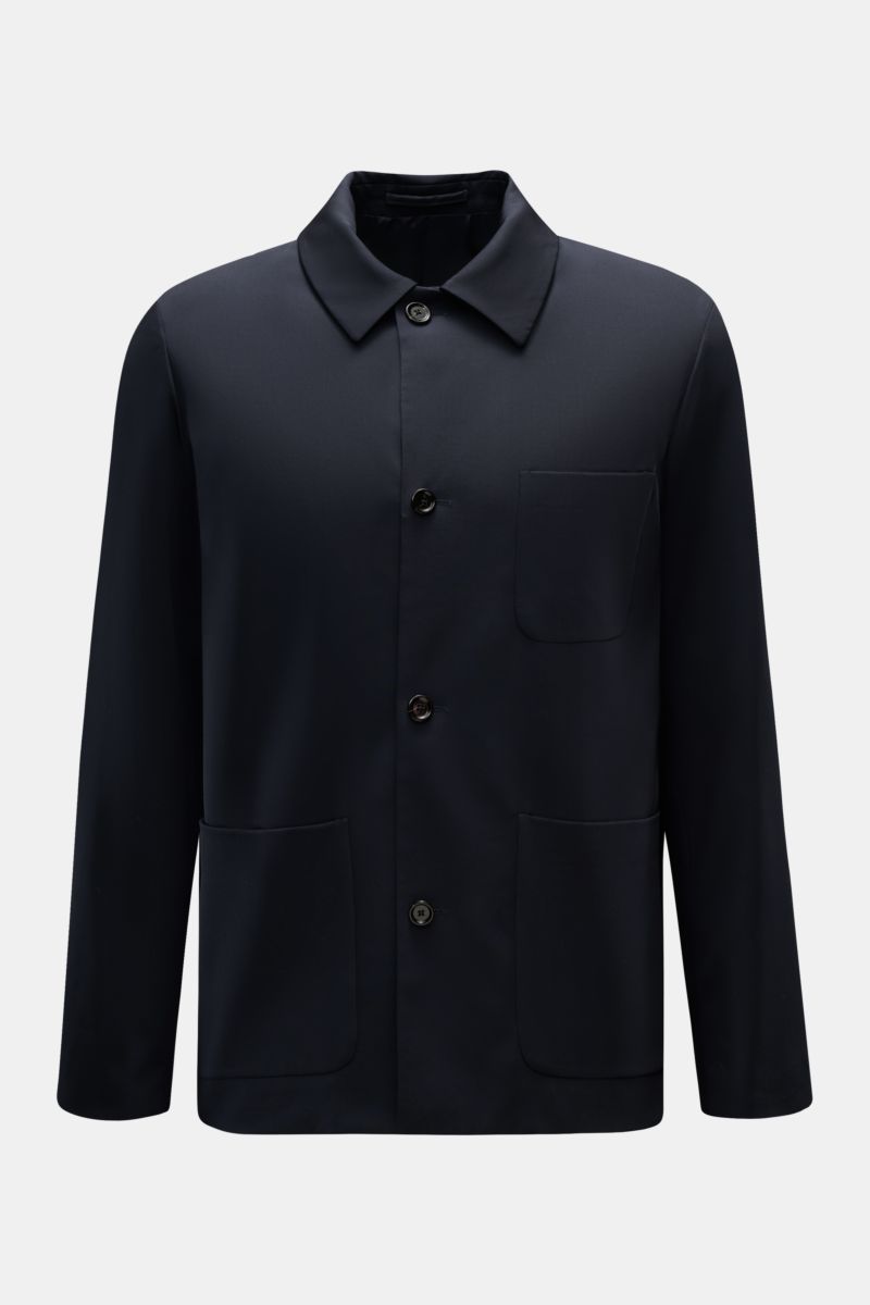 Front view of Lardini Jacke 'Pastone' navy, a slim fit jacket in pure virgin wool with smooth texture, four-button placket, turn-down collar, three front pockets, smooth lining, and two inner pockets, a timeless transitional piece with Italian elegance.