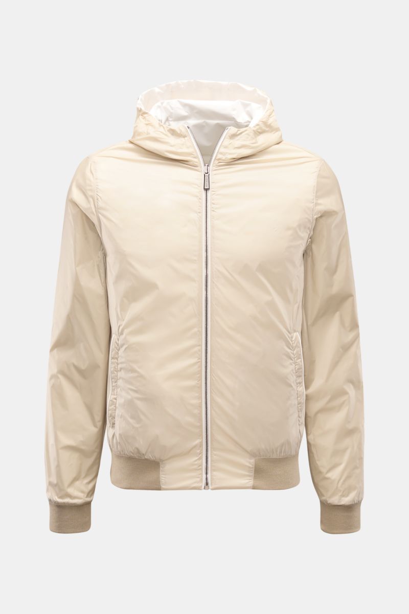 Moorer Wende-Blouson 'Dennys' offwhite/beige, frontale Ansicht, wasserabweisend, Slim Fit, Kapuze mit Tunnelzug, elastische Bündchen, Zipper-Taschen.