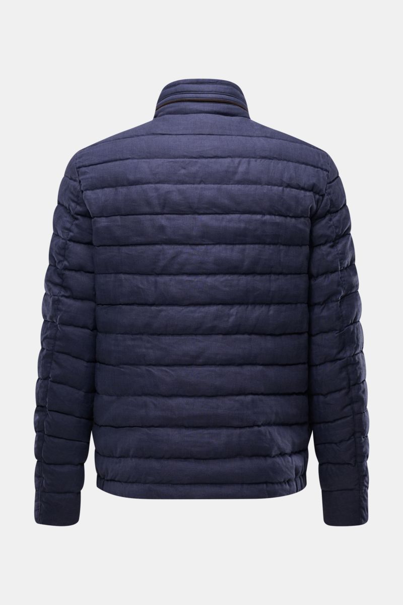 Rear view of the Moorer Down jacket 'Alec' navy melange, an elegant quilted jacket with classic topstitch and concealed hood in collar.

Description: This elegant quilted jacket 'Alec' by MOORER will see you through the changing seasons in style. The l