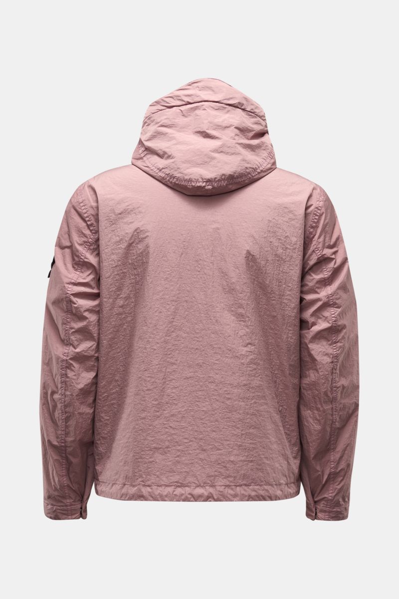 Stone Island Jacke 'Garment Dyed Crincle Reps NY' altrosa shown from the back, lightweight technical microfiber jacket with water-repellent, wind-blocking slim fit, hood, robust two-way zipper, adjustable hem, and sleeve cuffs with snap buttons. Features 