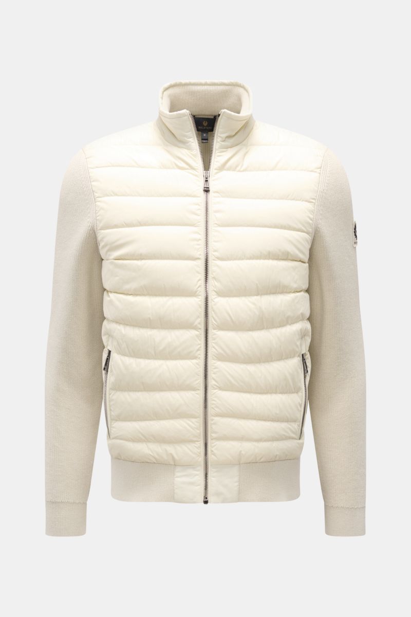 Front view of the Belstaff Daunenjacke 'Control Cardigan' sand, a hybrid biker jacket with a microfiber front, wool knit sleeves, quilted down-filled front, extra slim fit, two-way zipper, high stand-up collar, Belstaff patch on the upper arm, and comfort