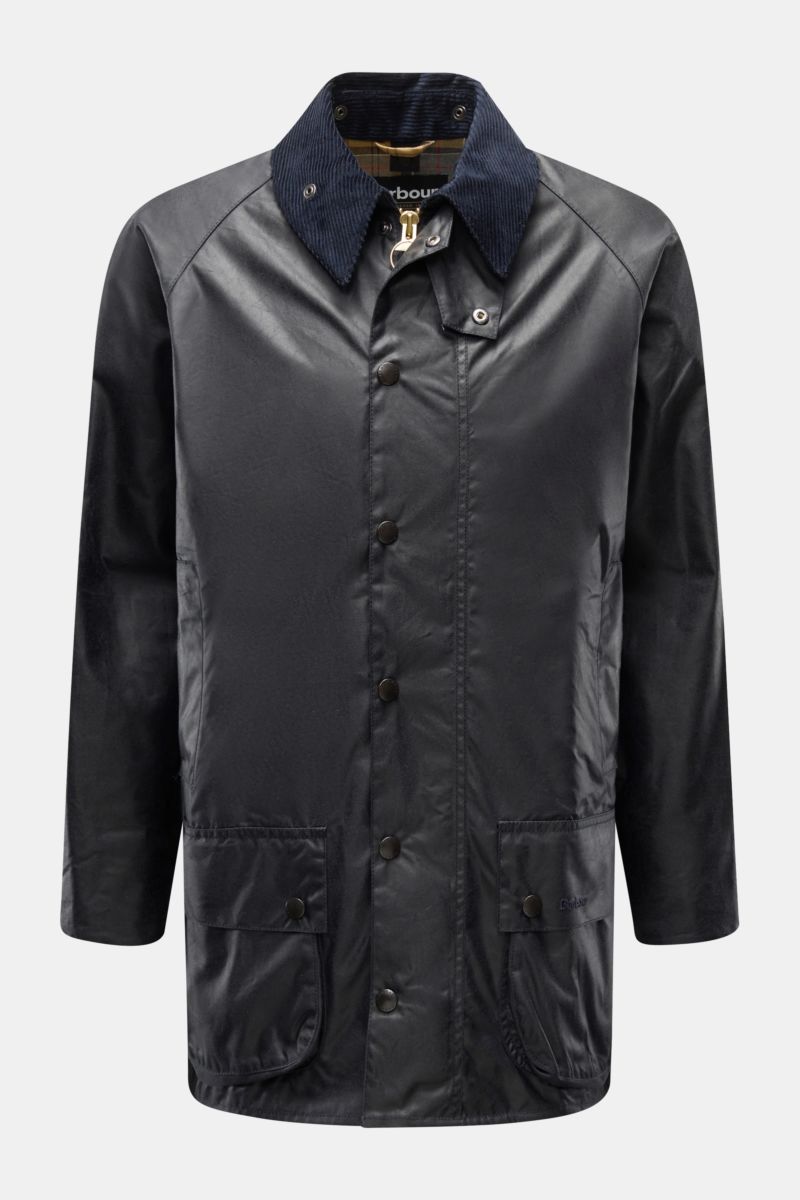 Front view of Barbour Waxed jacket 'Beaufort' dark navy in waxed cotton with corduroy collar, patch pockets, and water-repellent finish.

Description:
A true classic in the British outdoor tradition: The waxed jacket 'Beaufort' by BARBOUR is made of ro