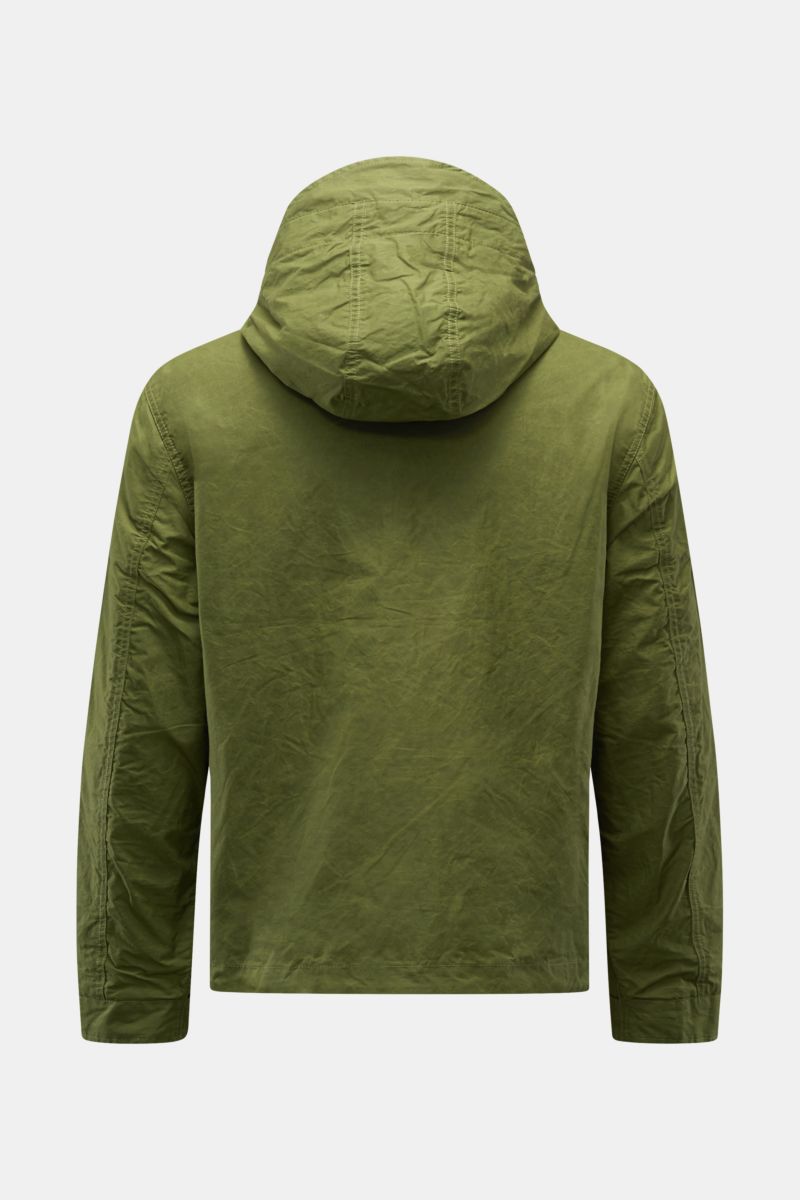 Rückansicht der grünen Manifattura Ceccarelli Wachsjacke 'Hooded Blazer' aus gewachster, wasserabweisender Baumwolle mit Kapuze und Slim Fit.