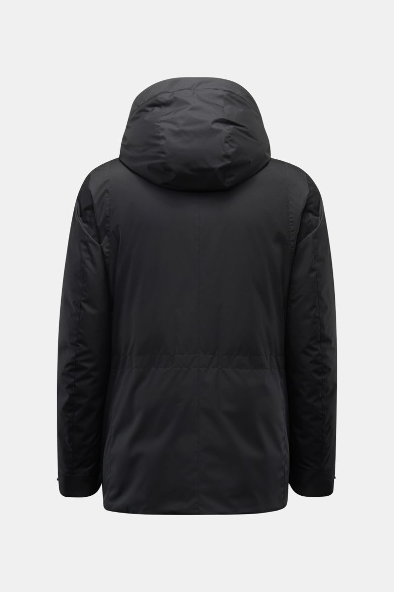 Rückansicht der Moorer Jacke 'Pericle' navy aus hochwertiger Microfaser, wind- und wasserabweisend, mit Daunenfüllung, Slim Fit, Kapuze und Taillenriegel.