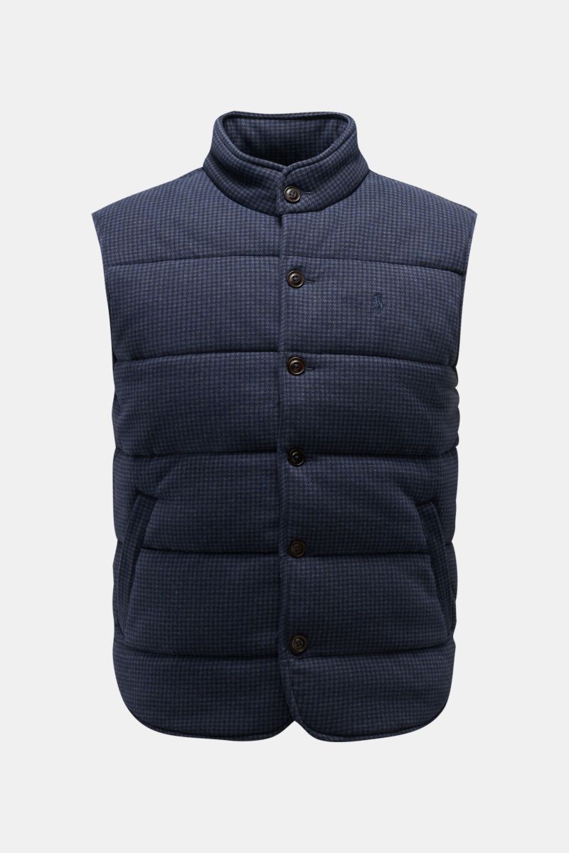 Polo Ralph Lauren Outdoorweste graublau/schwarz kariert, frontal fotografiert, Slim Fit, kurzer Stehkragen, sechs Knöpfe, schräge Taschen, tonales Stick-Logo, weiche Baumwolle mit Hahnentritt-Muster.