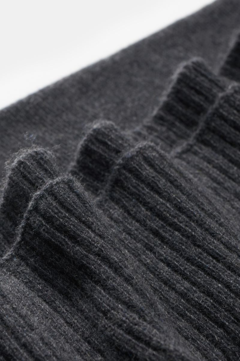 von Braun Cashmere scarf dark grey