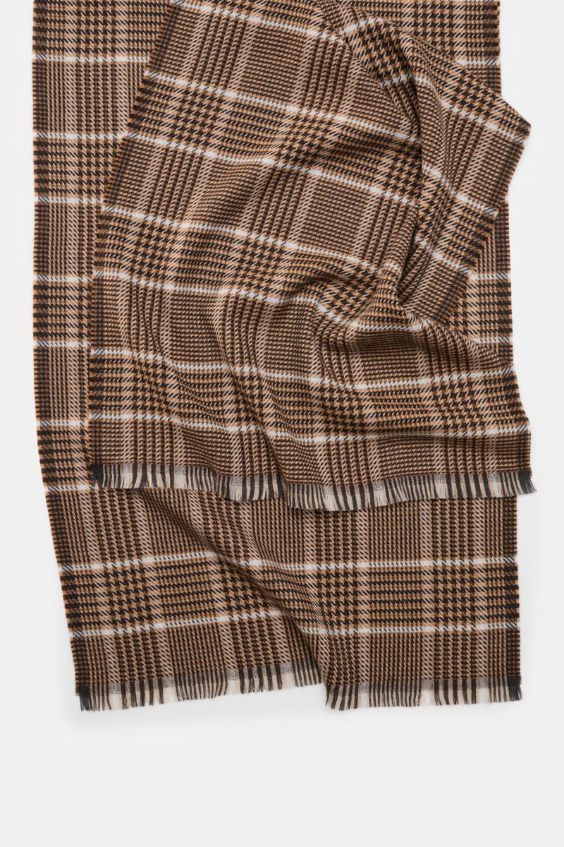 04651/ A trip in a bag Schal hellbraun/navy/pastellblau kariert, liegend fotografiert, Schurwoll-Cashmere-Mix mit weichem Griff, schmale Fransenkante, ca. 178x49 cm.