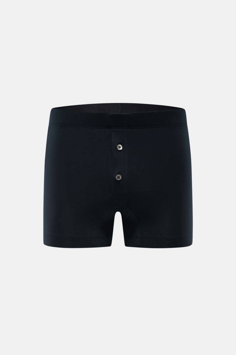 Frontansicht der Stefan Brandt Boxershorts 'Bari' navy aus elastischer Baumwolle mit Slim Fit, weichem Griff, elastischem Bund und seitlichem Knopf-Eingriff.