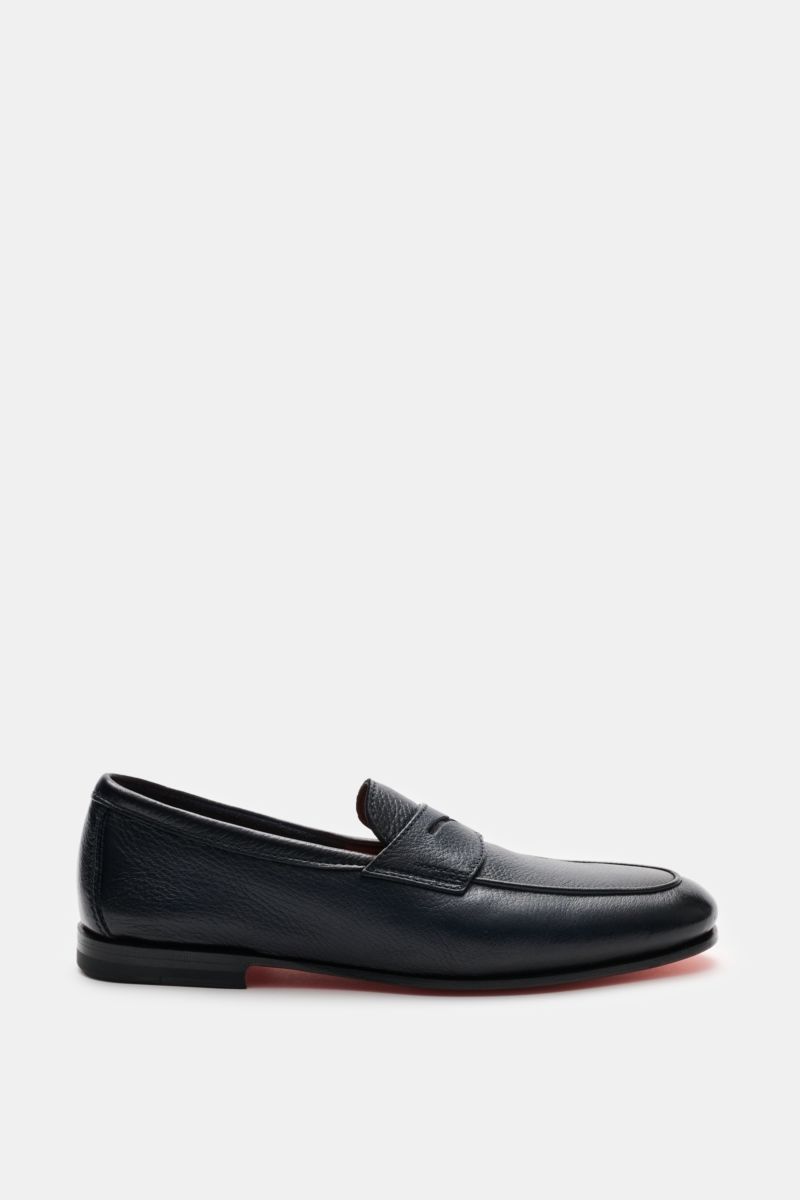 Santoni Penny Loafer 'Carlo' dark navy aus geschmeidigem Glattleder, schmal zulaufend, mit Ziernaht, Penny-Strap, Lederfutter, Ledersohle mit Kautschukabsatz, Seitenansicht.