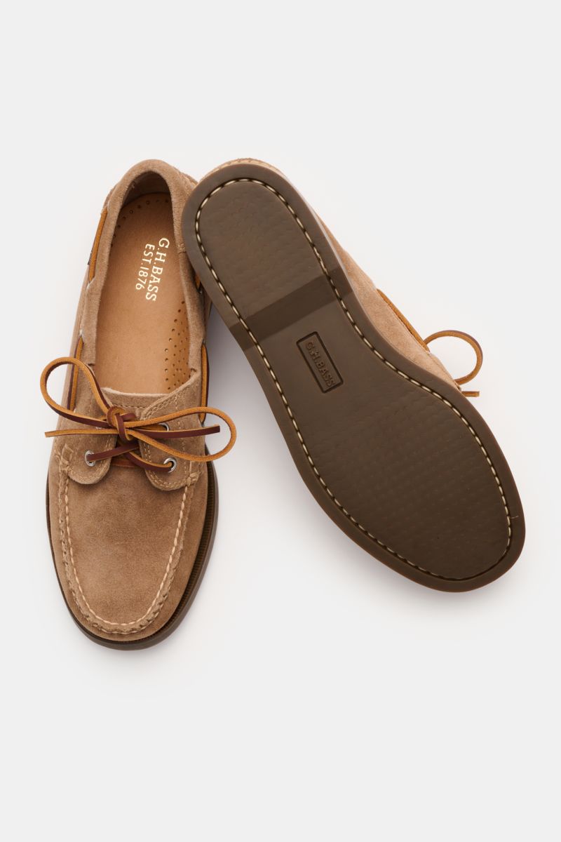 G.H.Bass Loafer 'Jetty Boater 2' beige aus softem Veloursleder, mit Zierschnürung, ledernem Innenfutter und Kautschuksohle, Draufsicht.